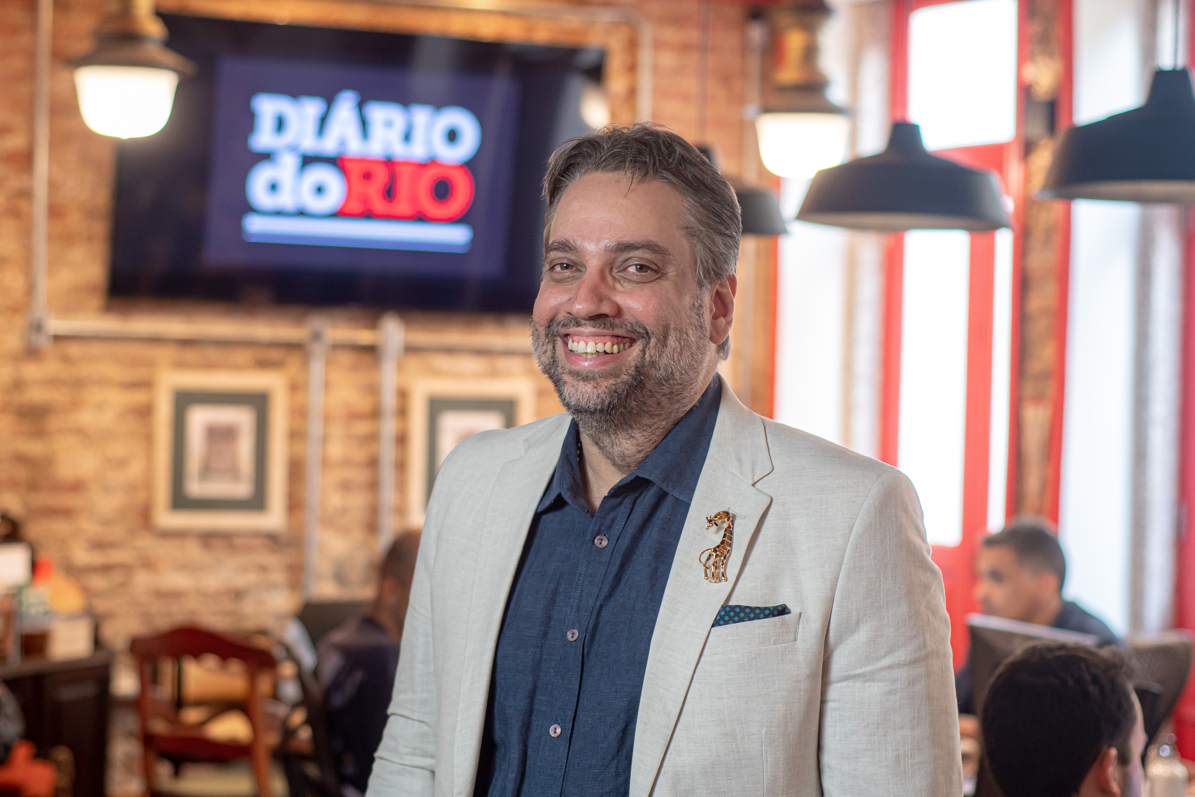 Quintino Gomes Freire, editor-chefe do Diário do Rio, na redação